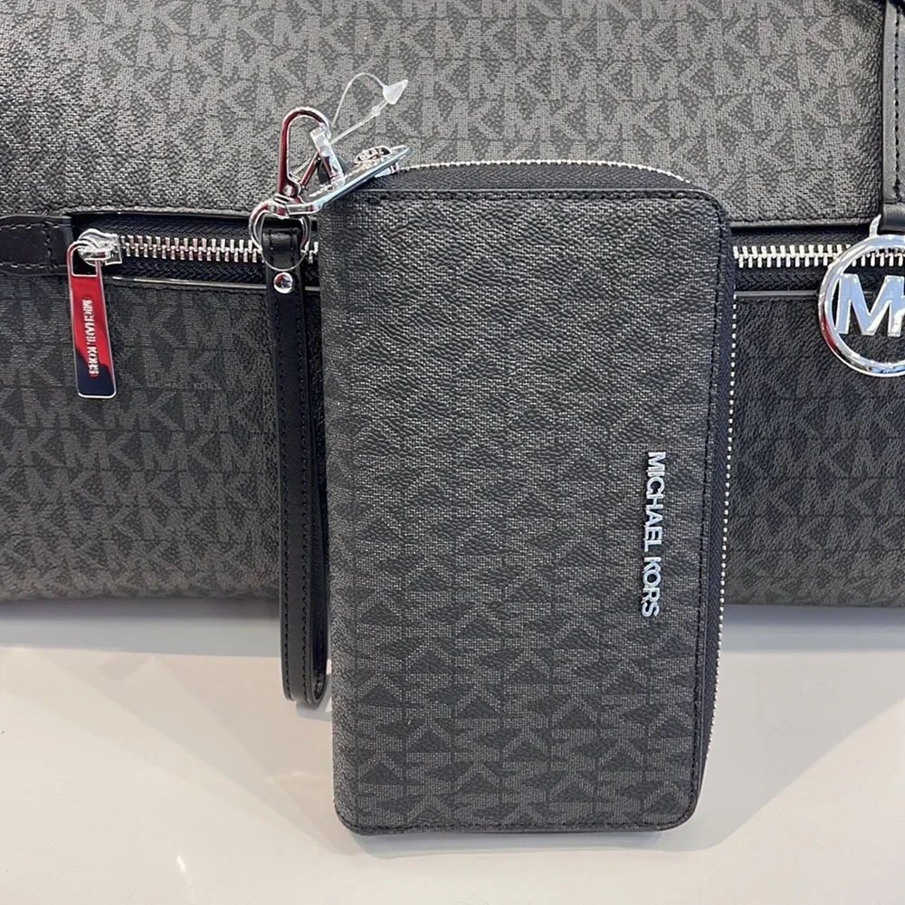Michael Kors MK Signature Large Flat Multi-Function Phone Case Wallet Wristlet